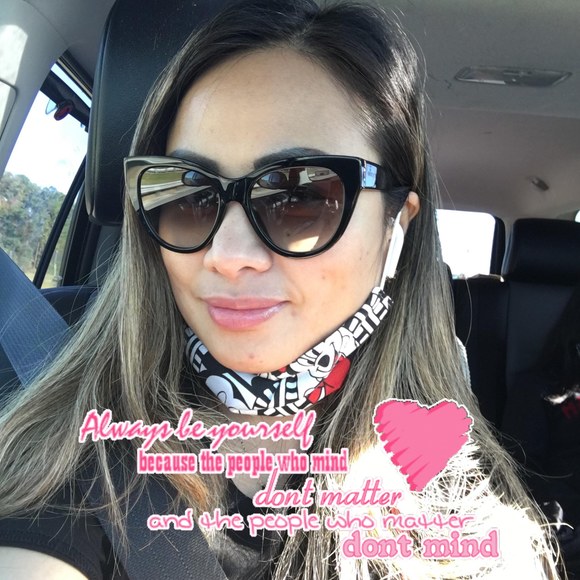 Meet your Posher, Lilibeth - Picture 1 of 1